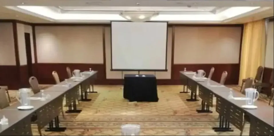 U-shaped seating in Subang 2 at Dorsett Grand Subang.