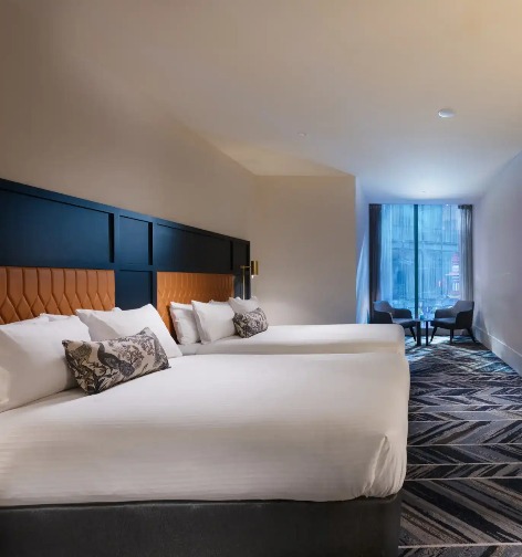 City-view double beds in Dorsett Melbourne Diva Garden Suite